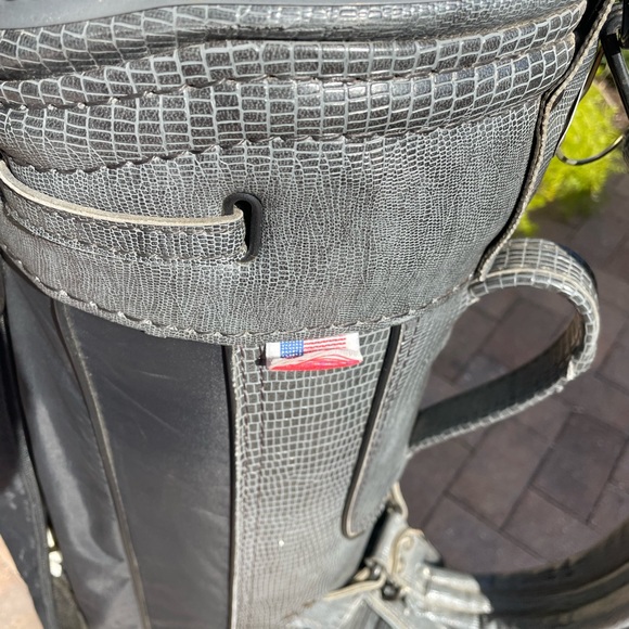 Club King Golf Cart Bag
With shoulder strap - Picture 9 of 12